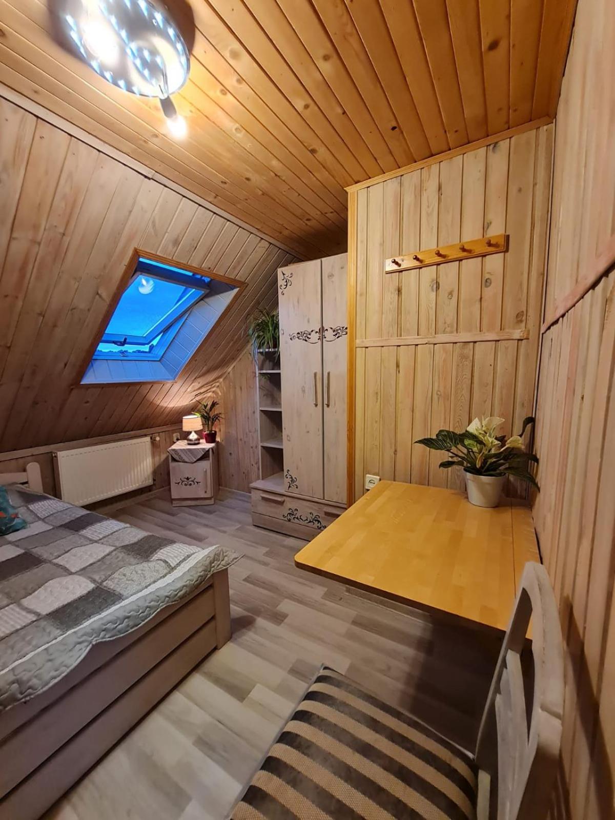 Koliba Nad Bialka Czarna Gora Bed & Breakfast Bagian luar foto