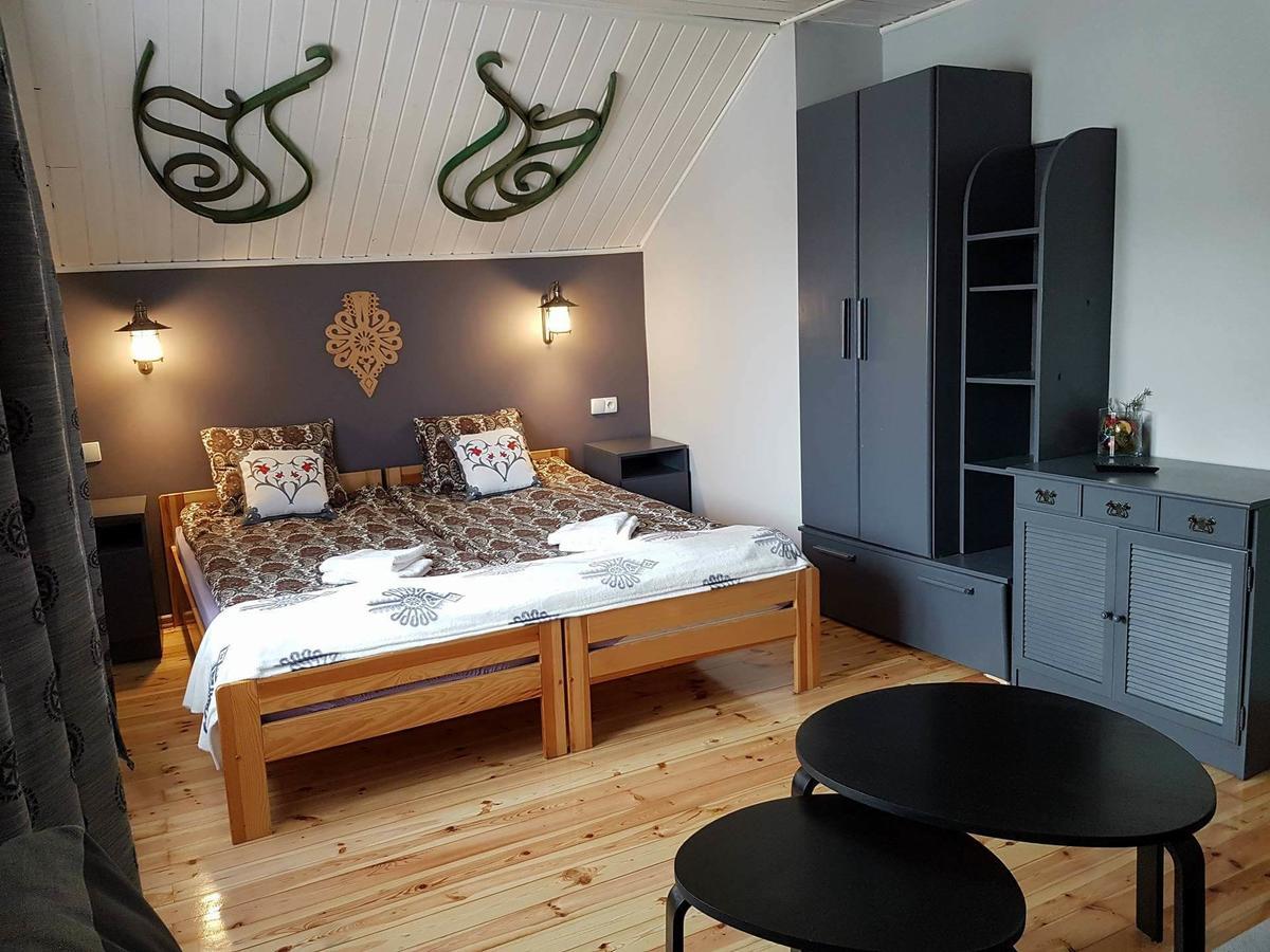 Koliba Nad Bialka Czarna Gora Bed & Breakfast Bagian luar foto