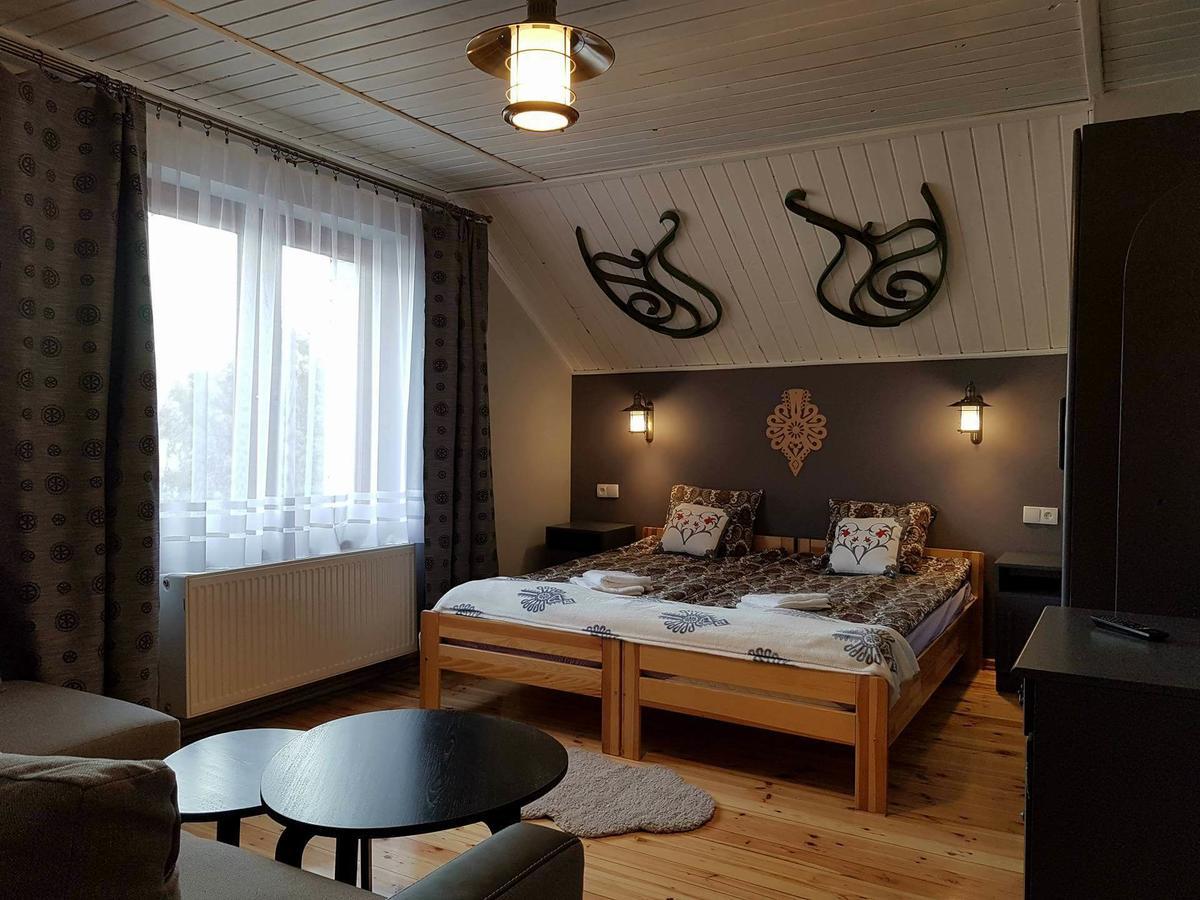 Koliba Nad Bialka Czarna Gora Bed & Breakfast Bagian luar foto
